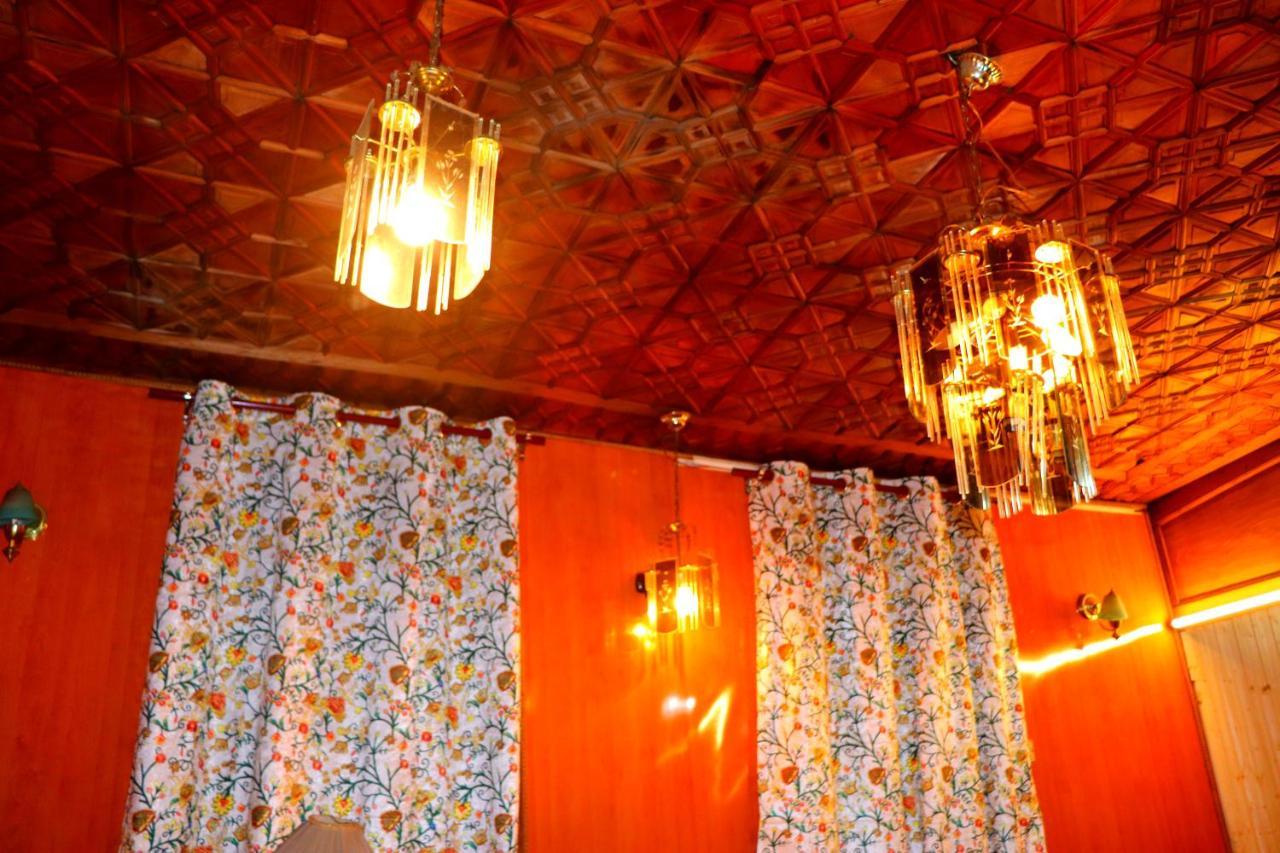 House Boat New Pala Palace Srīnagar 외부 사진