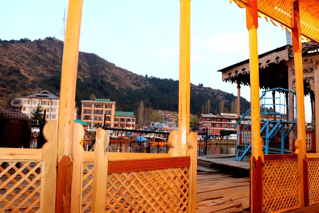 House Boat New Pala Palace Srīnagar 외부 사진
