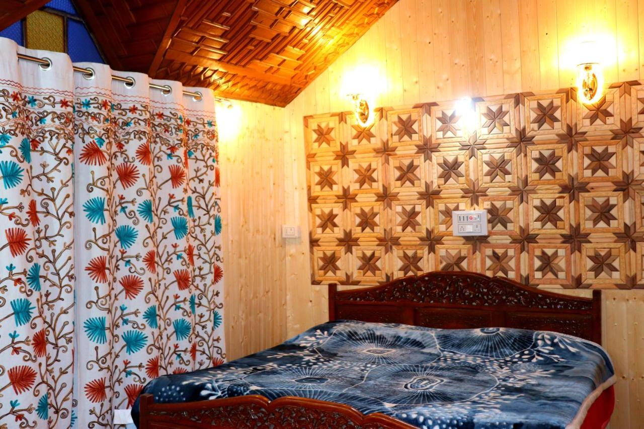House Boat New Pala Palace Srīnagar 외부 사진