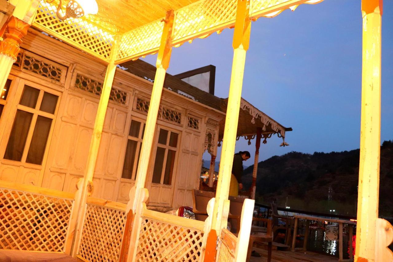 House Boat New Pala Palace Srīnagar 외부 사진