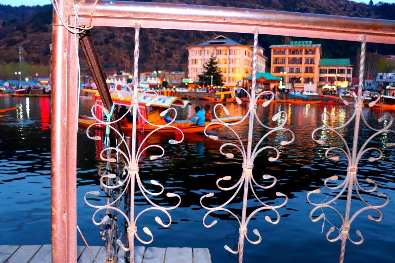 House Boat New Pala Palace Srīnagar 외부 사진