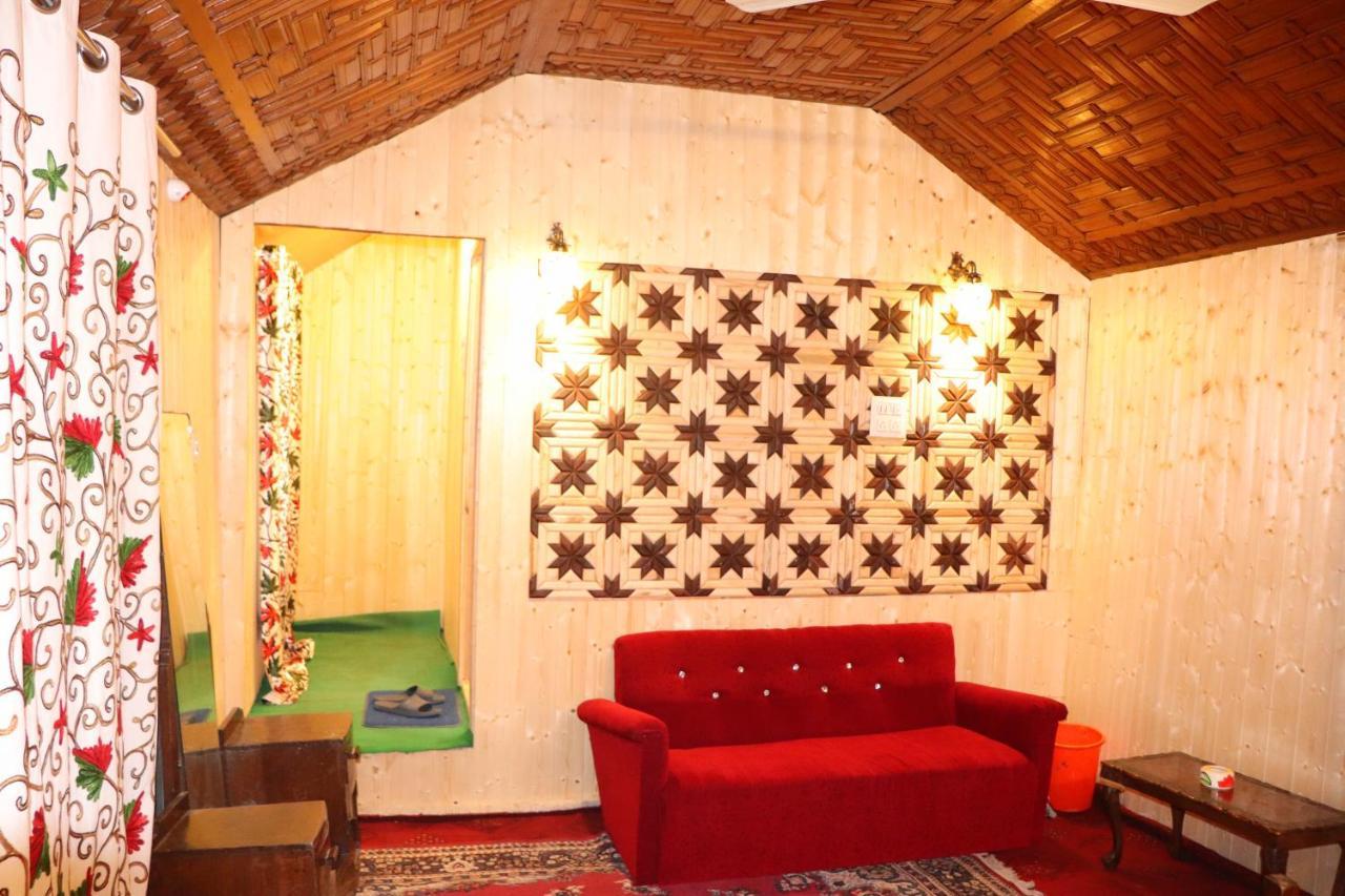 House Boat New Pala Palace Srīnagar 외부 사진