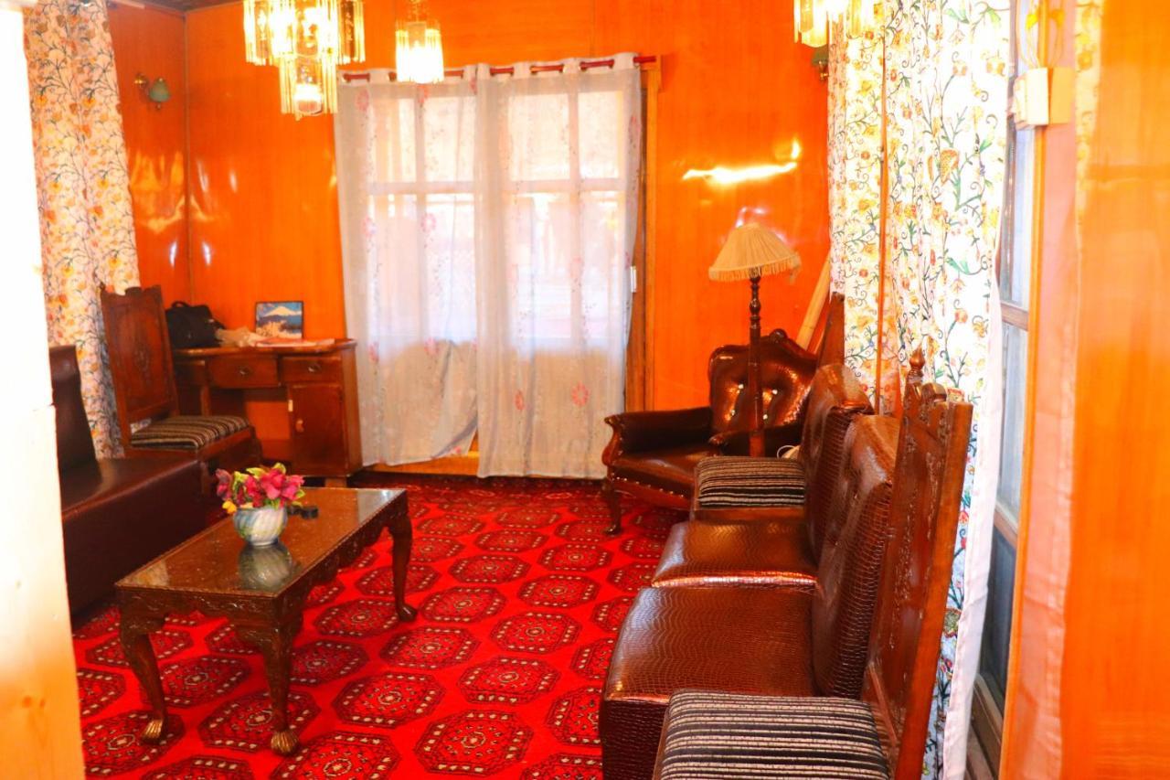 House Boat New Pala Palace Srīnagar 외부 사진