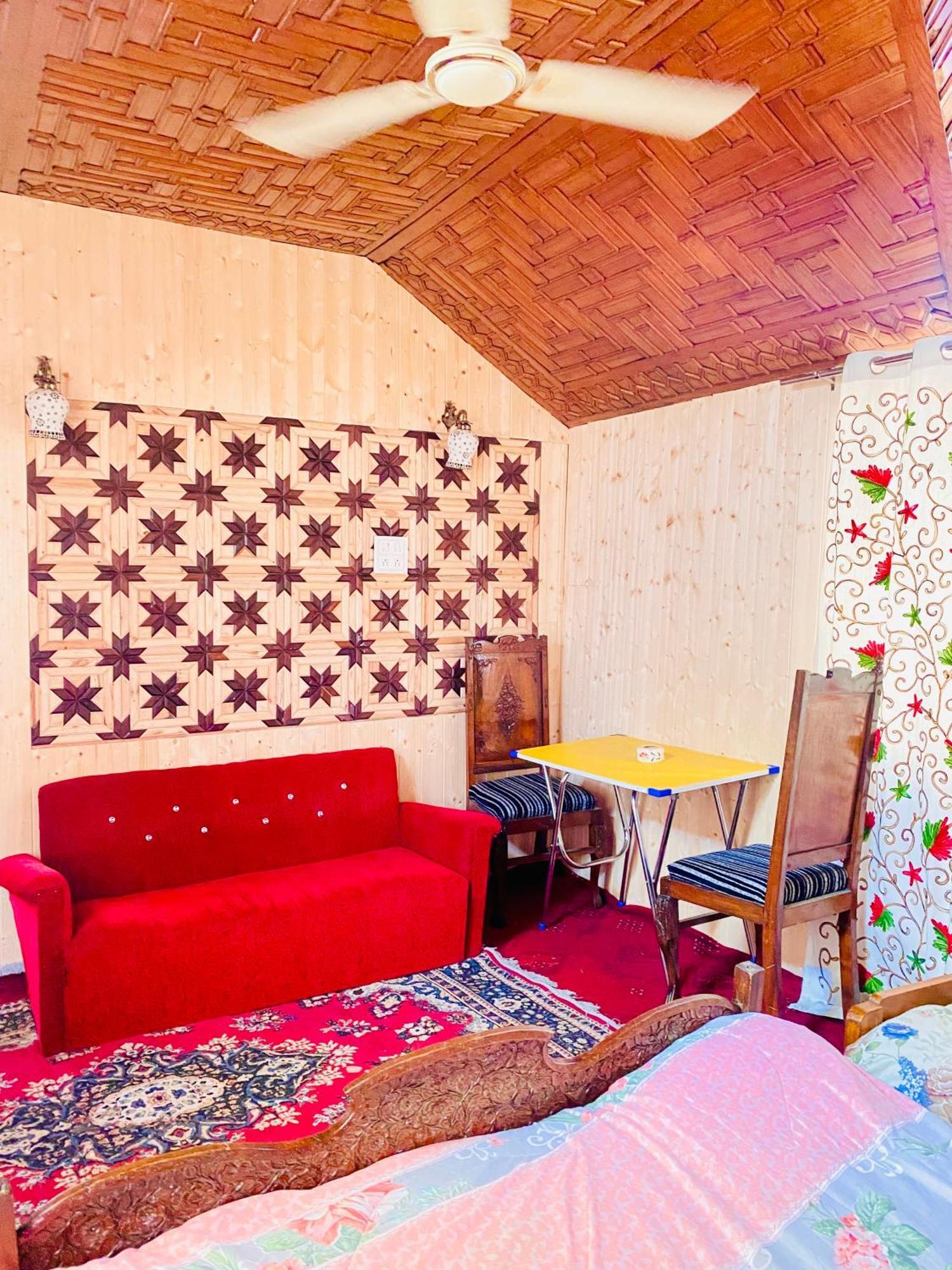 House Boat New Pala Palace Srīnagar 외부 사진