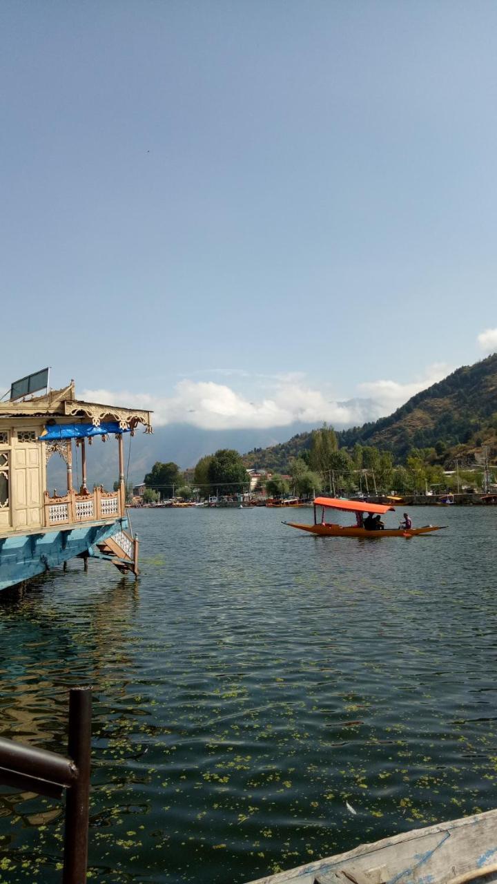 House Boat New Pala Palace Srīnagar 외부 사진