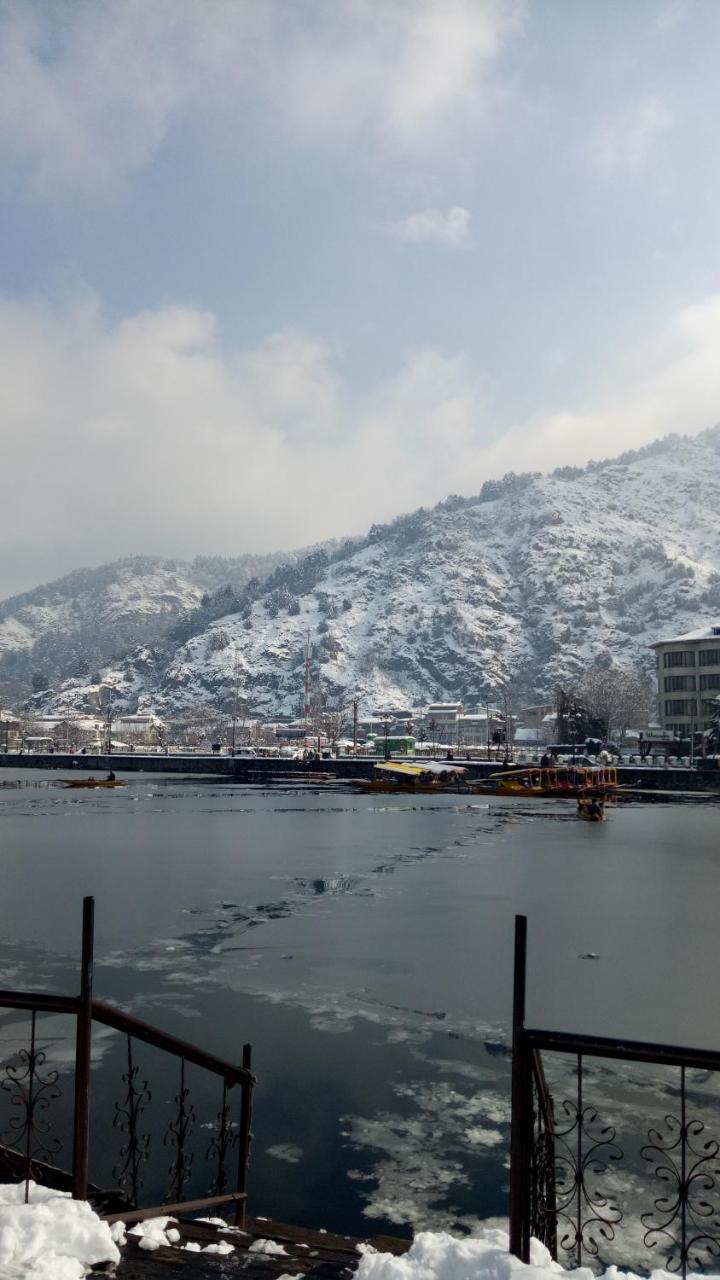 House Boat New Pala Palace Srīnagar 외부 사진