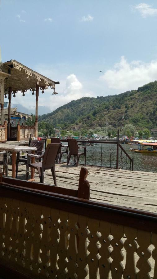 House Boat New Pala Palace Srīnagar 외부 사진